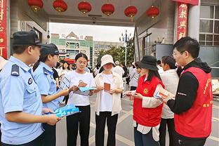 遮天蔽日！霍姆格伦14中7拿下17分6板&送出7帽 近两场15帽